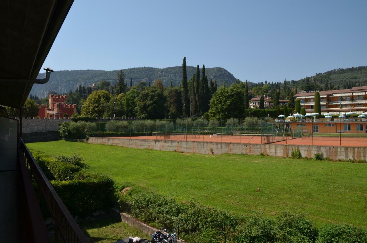 Trilocale Palazzo Garda Apartamento Garda  Exterior foto