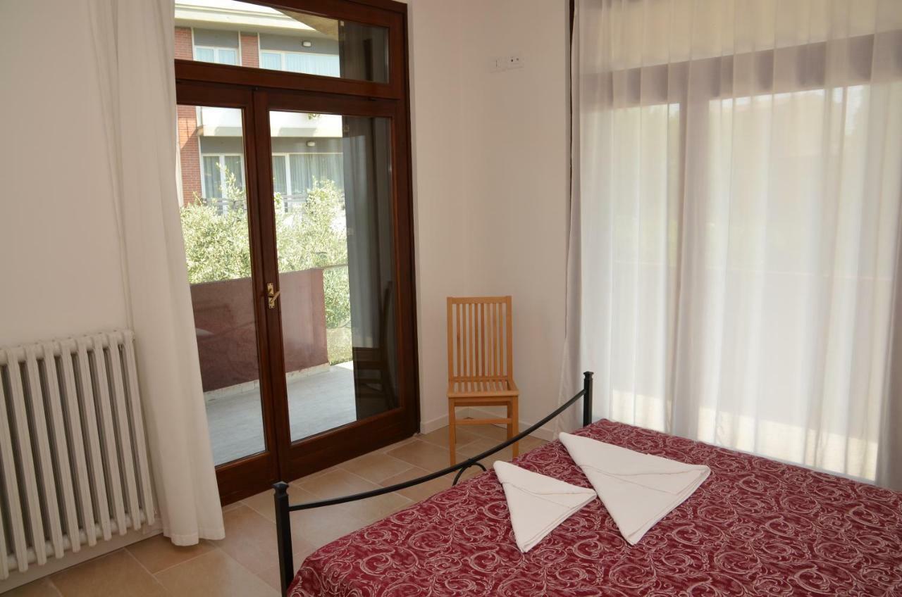 Trilocale Palazzo Garda Apartamento Garda  Exterior foto